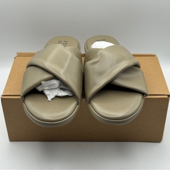 Journee Addilynn Slides Green Size 9.5 - Picture 2 of 6